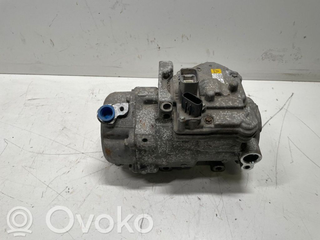Toyota RAV 4 (XA40) Kompresor / Sprężarka klimatyzacji A/C 