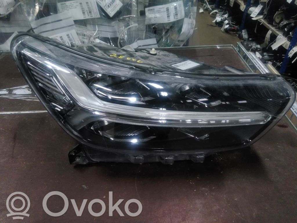 Volvo XC40 Headlight/headlamp 
