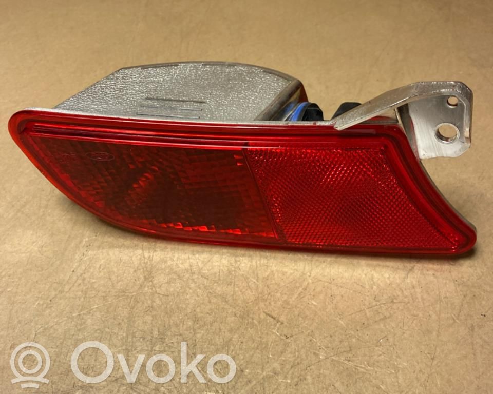 Ford Kuga III Takapuskurin valo 