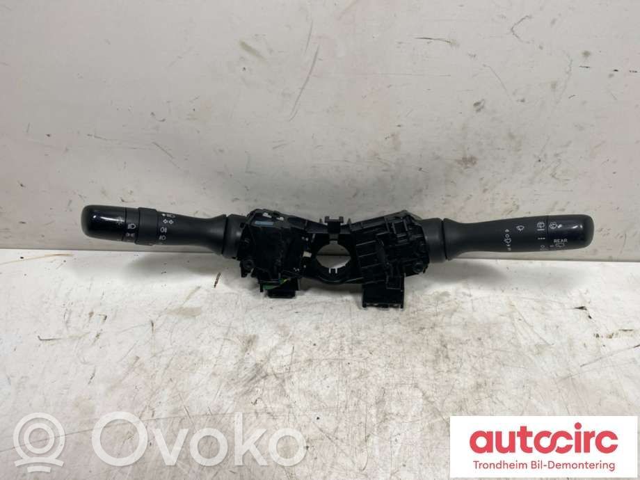 Toyota Verso-S Interruptor de control multifunción 