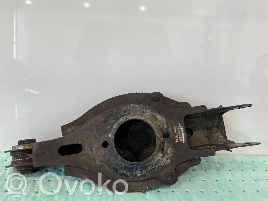 MG MG4 ev Querlenker hinten 