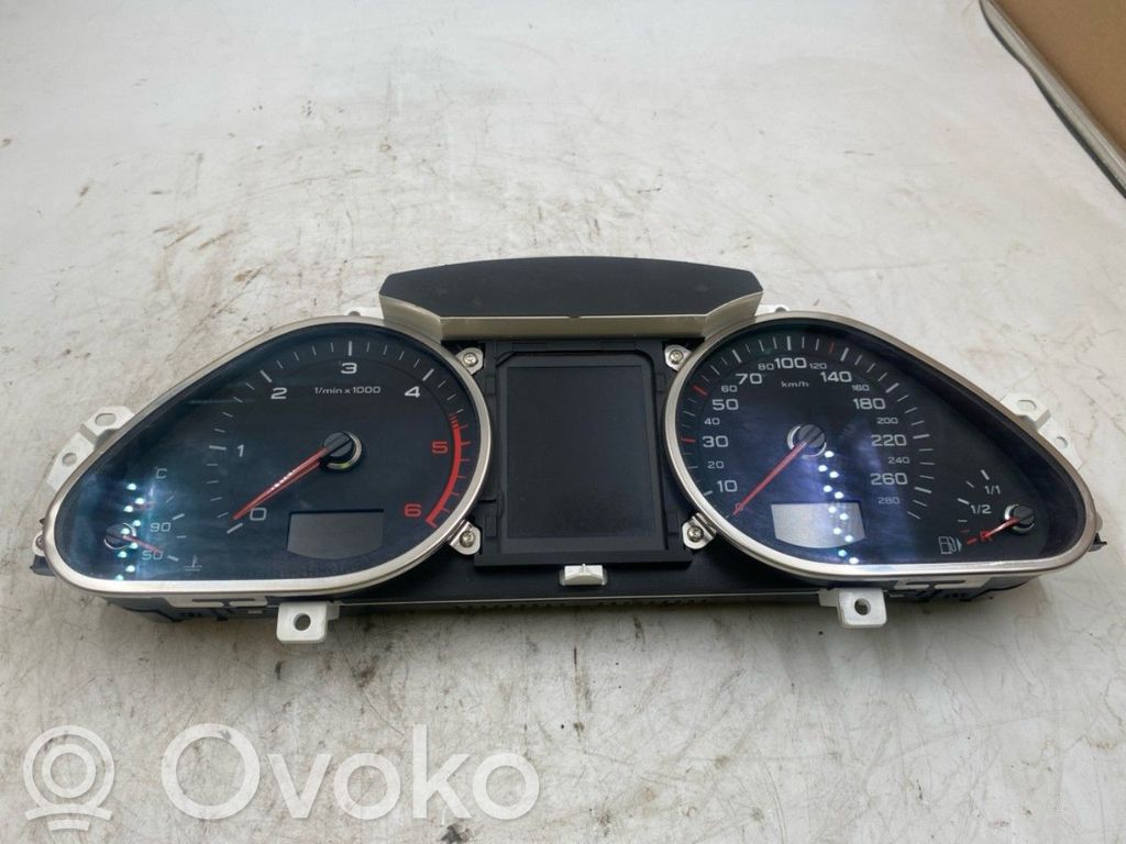 Audi Q7 4L Nopeusmittari (mittaristo) 