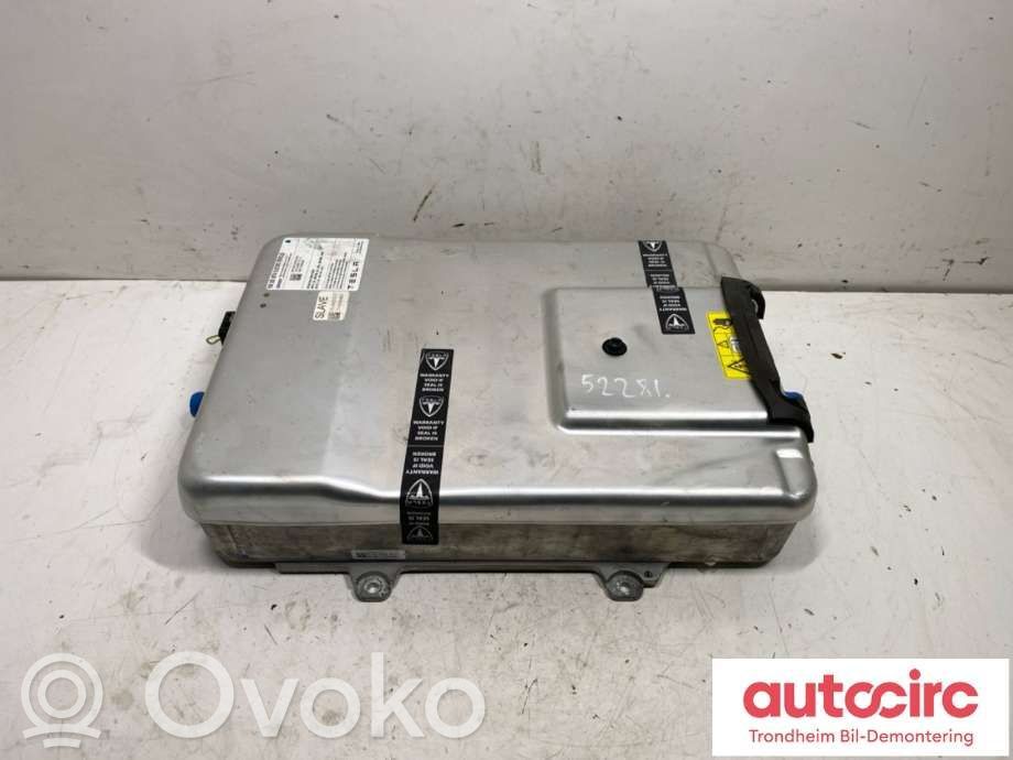 Tesla Model S Pakrovėjas akumuliatorius (papildomas) 