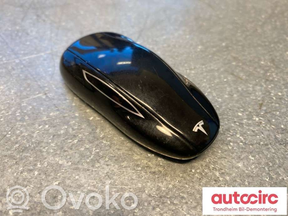 Tesla Model S Ignition key/card 