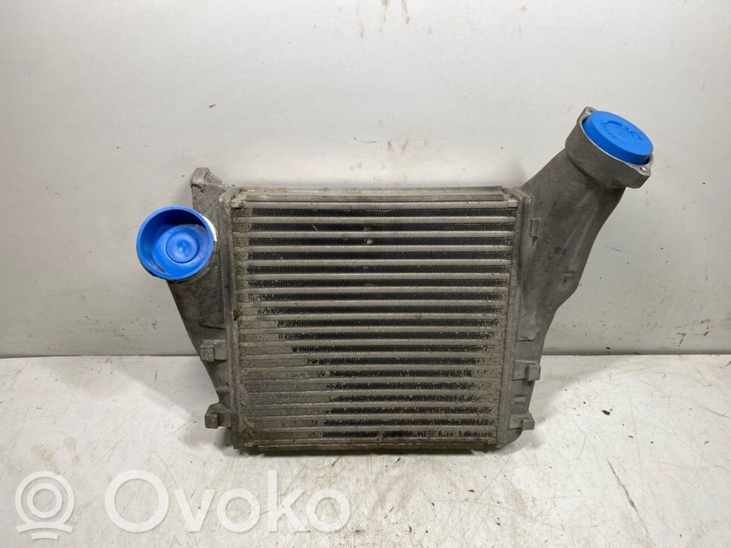 Porsche Cayenne (92A) Chłodnica powietrza doładowującego / Intercooler 