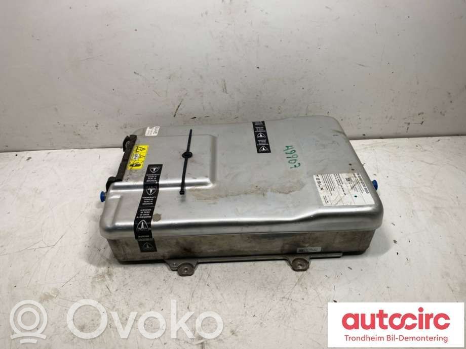 Tesla Model S Pakrovėjas akumuliatorius (papildomas) 