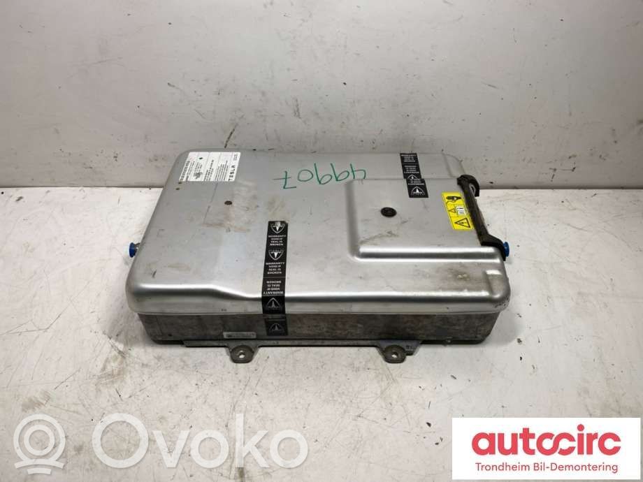 Tesla Model S Pakrovėjas akumuliatorius (papildomas) 