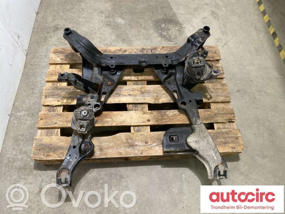 BMW 5 E60 E61 Priekinis traversas 