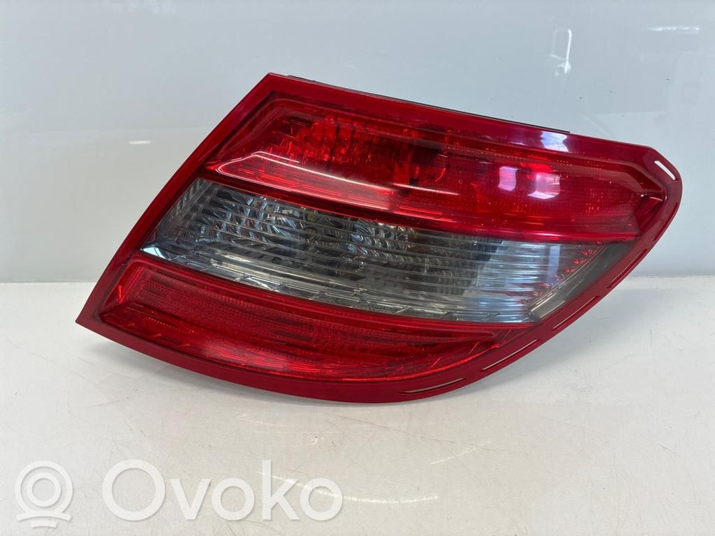 Mercedes-Benz C W204 Lampa tylna 