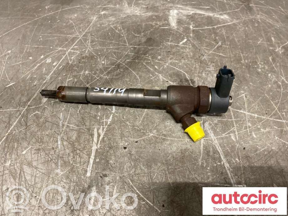 Opel Combo C Inyector de combustible 