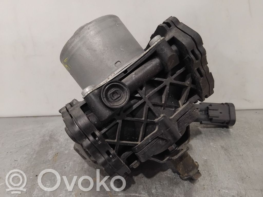 Peugeot 208 II Pompe à vide