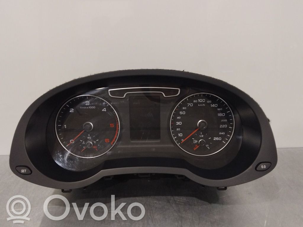 Audi Q3 8U Nopeusmittari (mittaristo) 