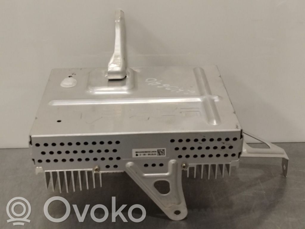 Tesla Model 3 Garso stiprintuvas 