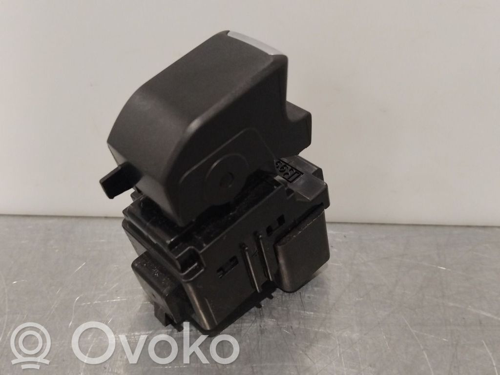 Isuzu D-Max Electric window control switch 