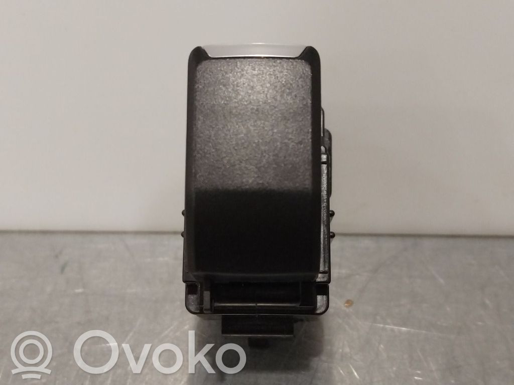 Isuzu D-Max Electric window control switch 
