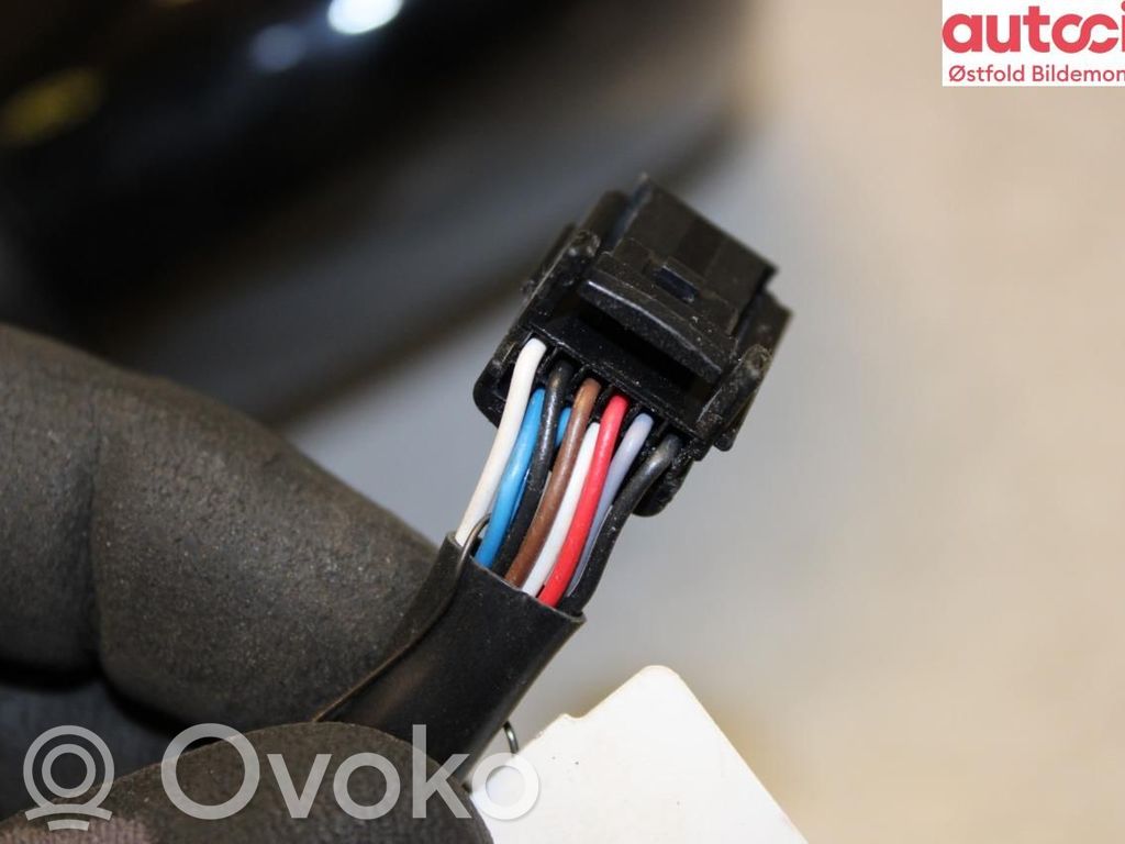 Renault Clio IV Specchietto retrovisore elettrico portiera anteriore 