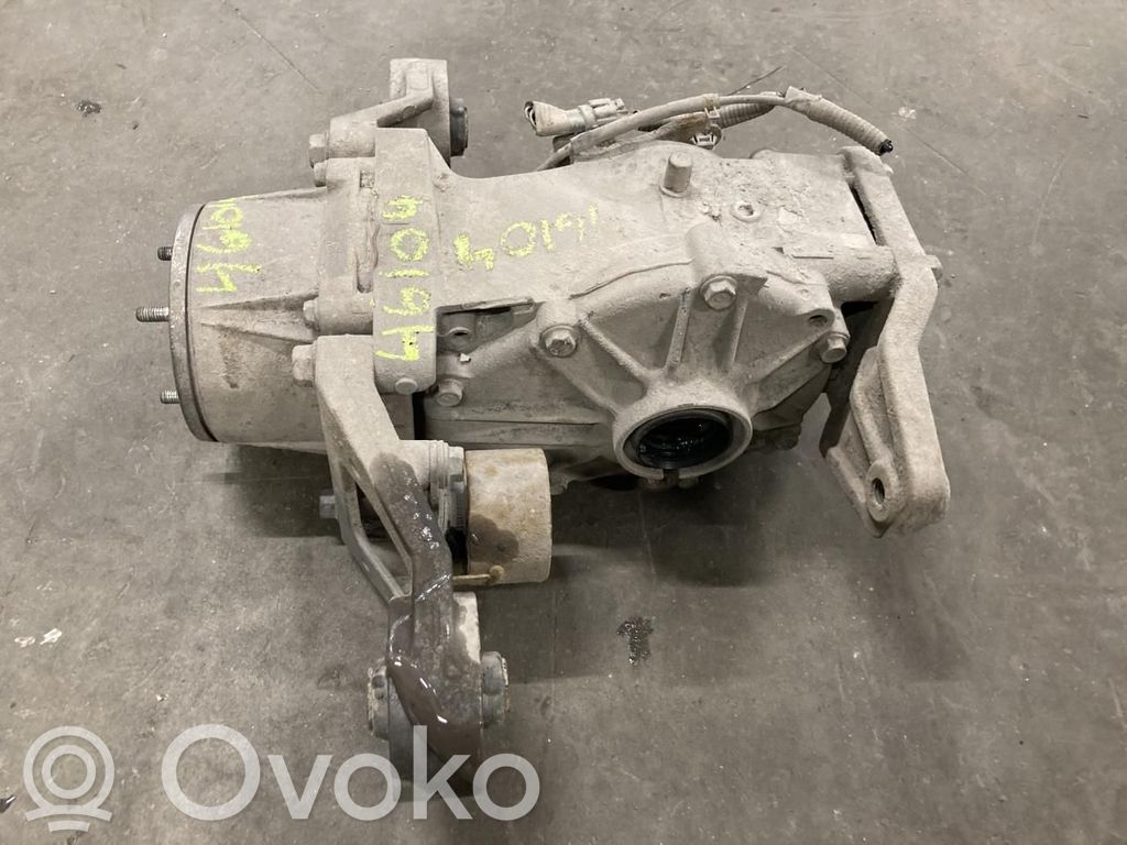 Toyota RAV 4 (XA40) Trave dell'asse posteriore 