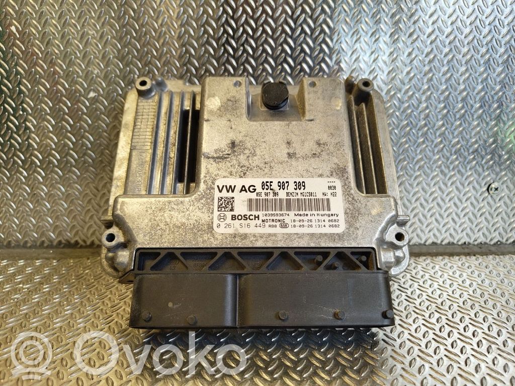 Skoda Octavia Mk3 (5E) Engine control unit/module ECU 