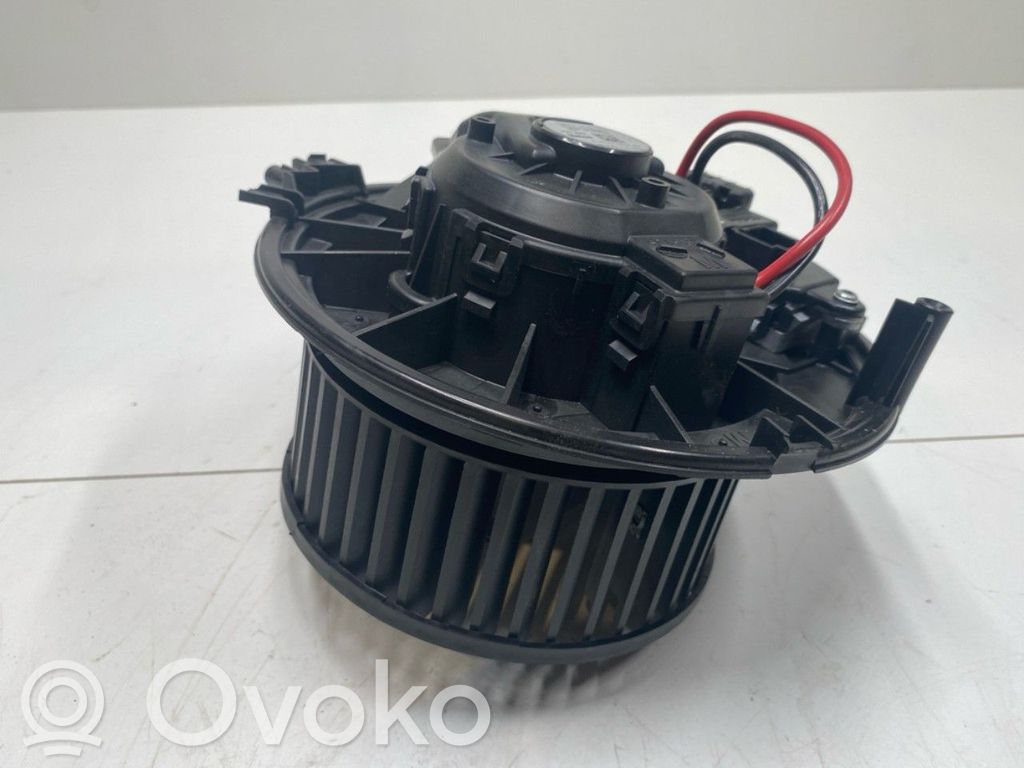 Volkswagen PASSAT B8 Wentylator nawiewu / Dmuchawa 
