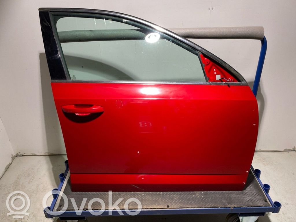 Skoda Octavia Mk3 (5E) Puerta delantera 