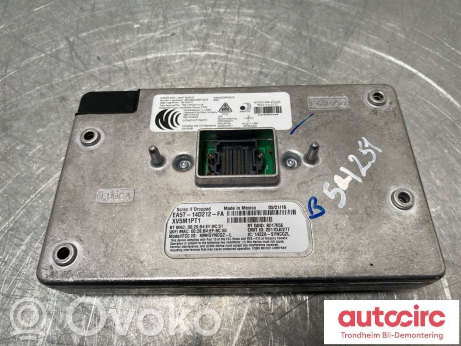 Ford Kuga II Audio system kit 