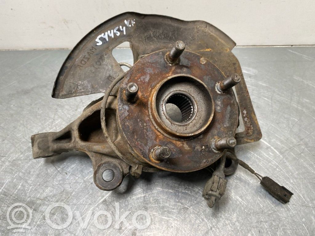 Zwrotnica koła przedniego   KD3533031A,KD3533031A