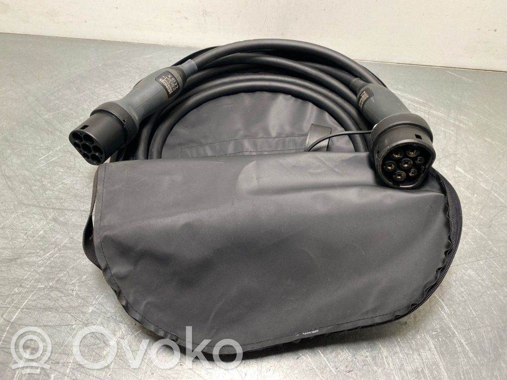 Mercedes-Benz EQA Cable de carga del coche eléctrico