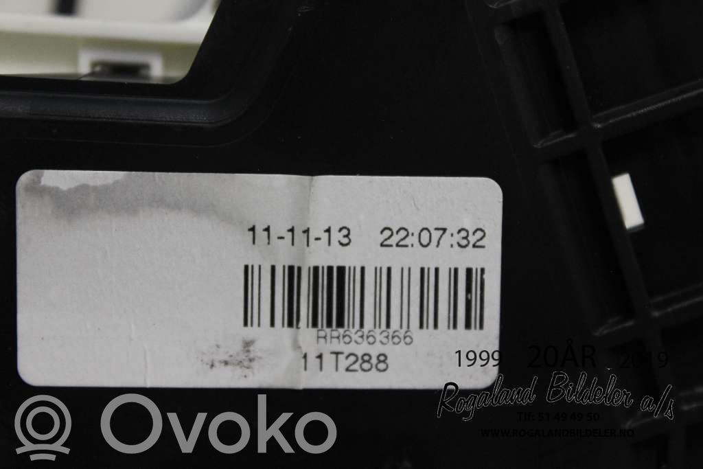 Mercedes-Benz CLA C117 X117 W117 Zamek drzwi tylnych 