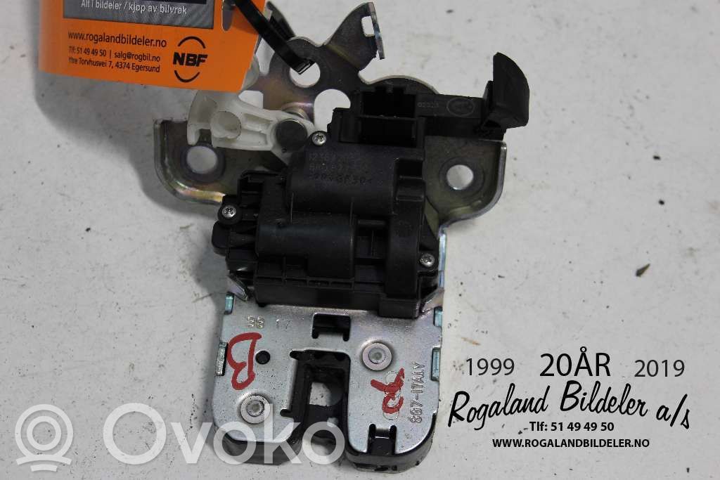 Skoda Octavia Mk3 (5E) Zamek drzwi przednich 