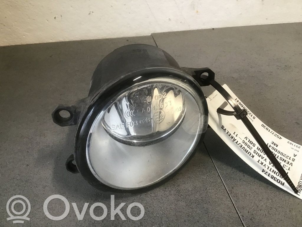Toyota Yaris Fendinebbia anteriore 