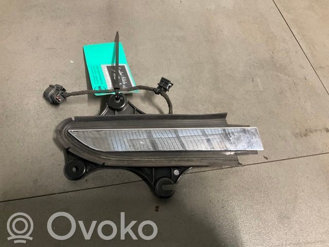 Tesla Model X Manecilla externa puerta trasera 