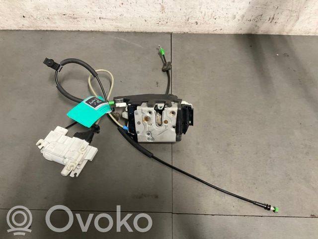 Tesla Model X Zamek drzwi przednich 