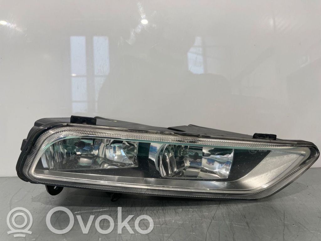 Volkswagen PASSAT B7 Fendinebbia anteriore
