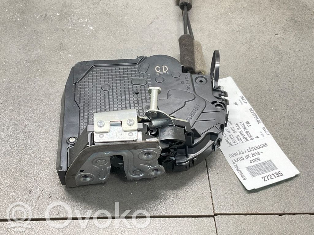 Lexus UX Cerradura de puerta trasera