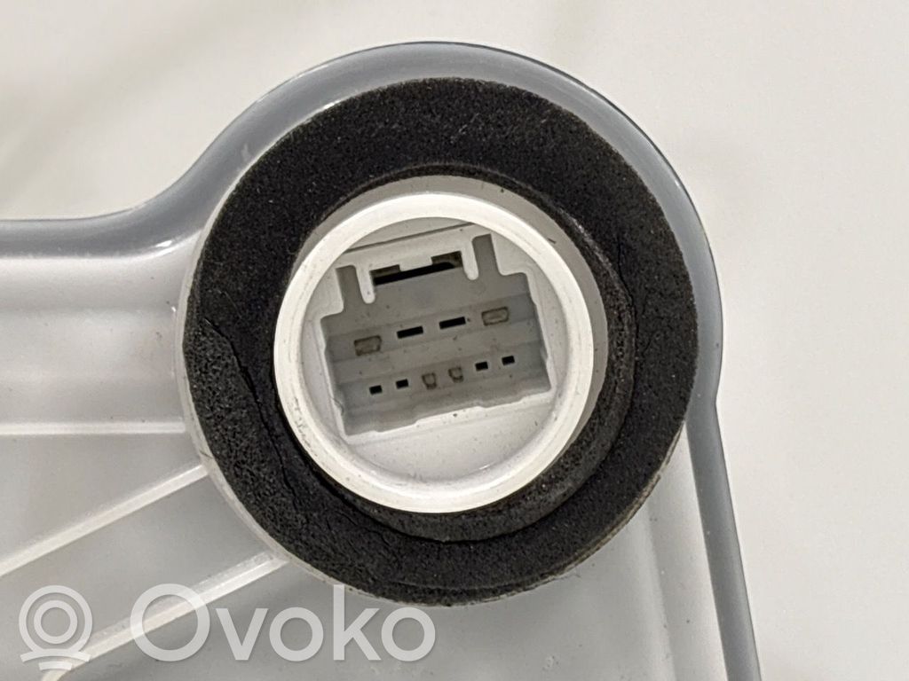 Toyota Hilux VIII Zamek drzwi przednich 