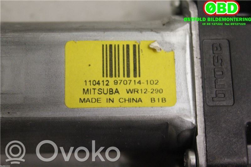 Volvo V70 Etuoven sähkökäyttöinen ikkunan nostin 
