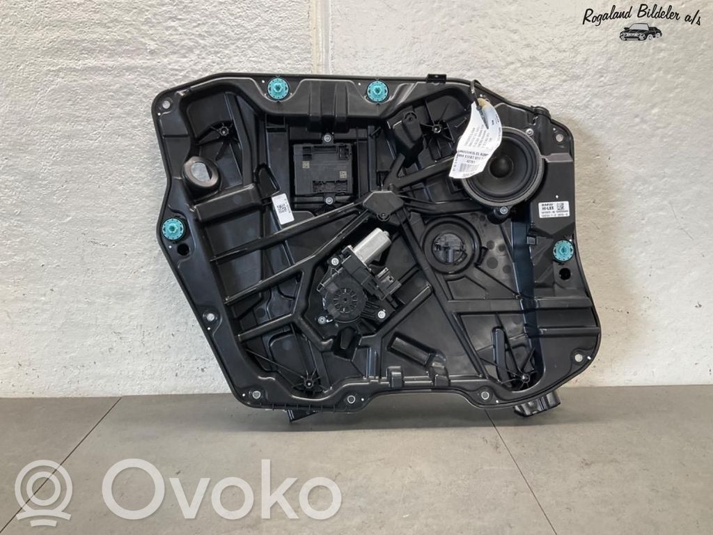 BMW X1 U11 Podnośnik szyby drzwi z silniczkiem 