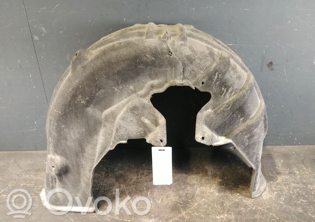Volvo V60 Nadkole przednie 