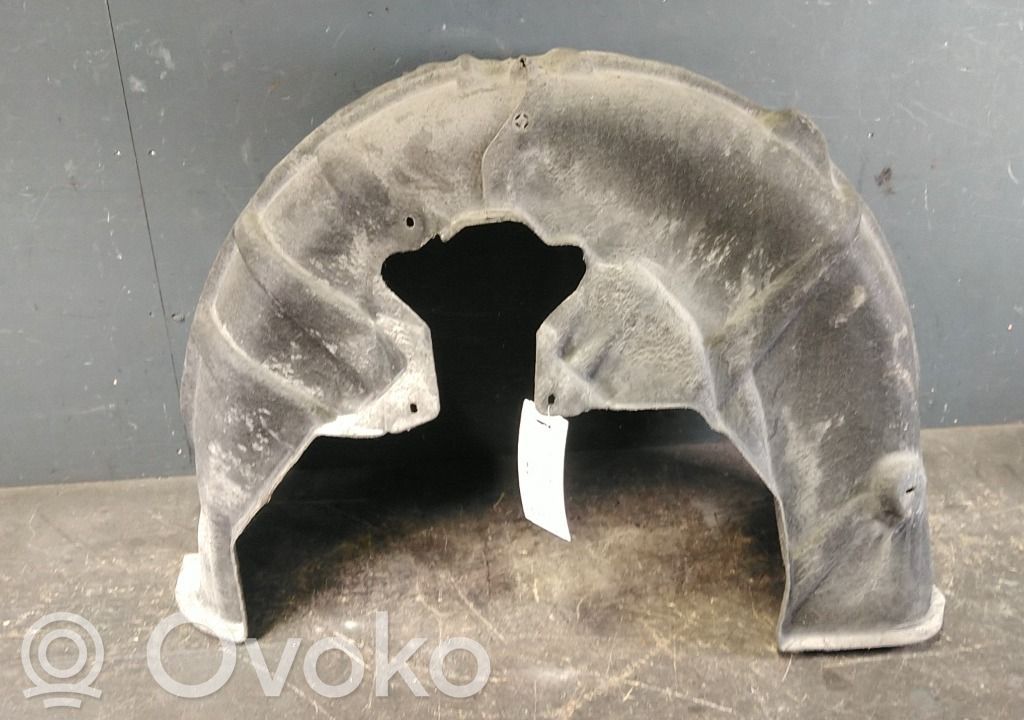 Volvo V60 Nadkole przednie 
