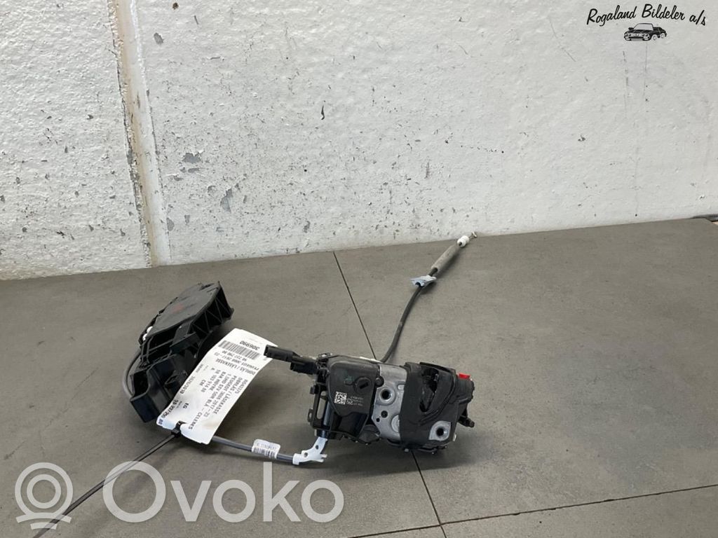 Peugeot 3008 II Serratura portiera anteriore 