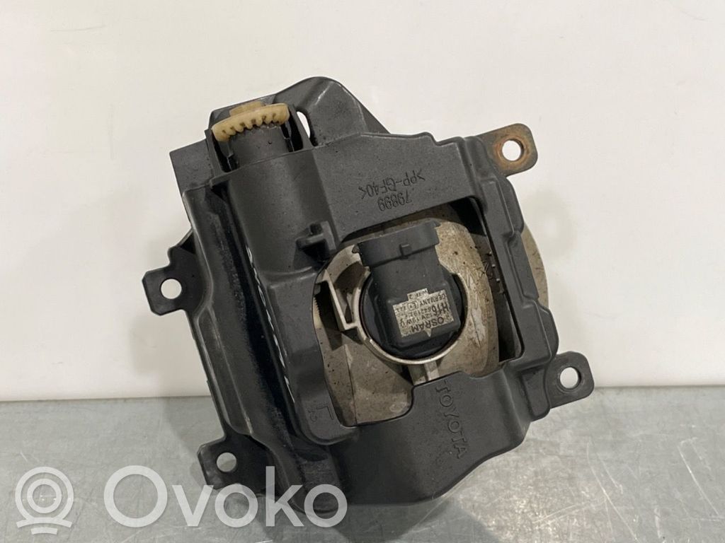 Toyota RAV 4 (XA40) Światło przeciwmgłowe przednie 