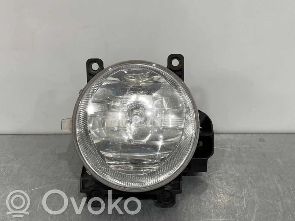 Toyota RAV 4 (XA40) Etusumuvalo 