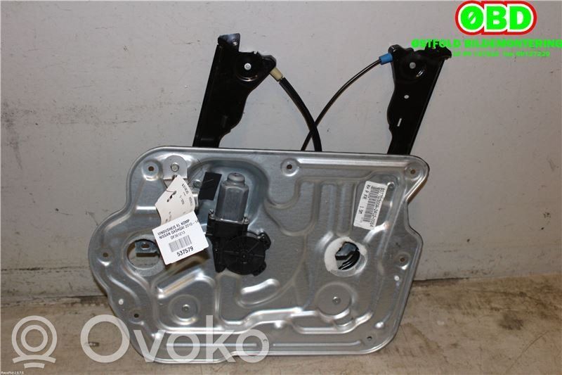 Nissan Qashqai Etuoven sähkökäyttöinen ikkunan nostin 