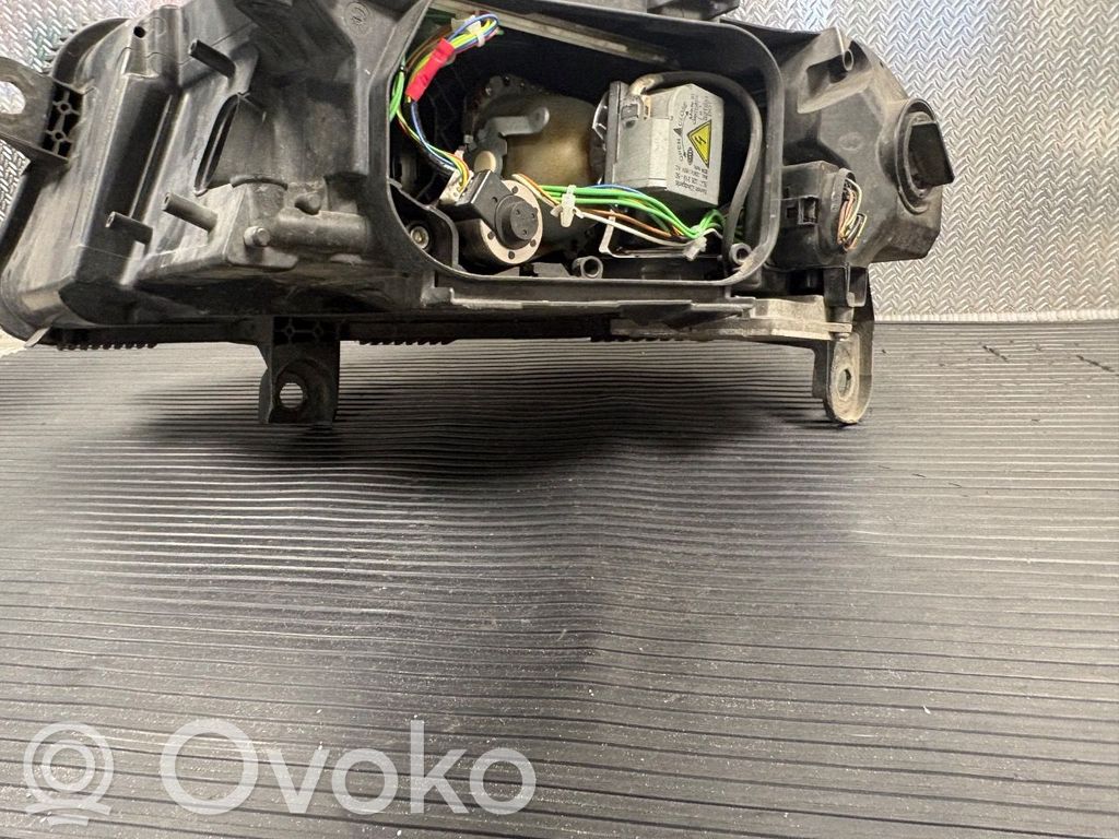 Audi A6 S6 C6 4F Lampa przednia 