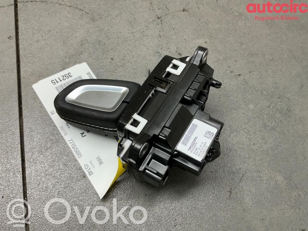 Volvo XC40 Gear selector 