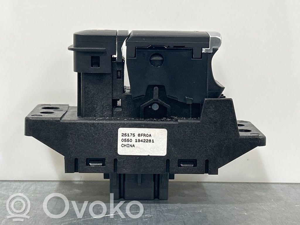 Nissan Qashqai Comutator frână parcare 