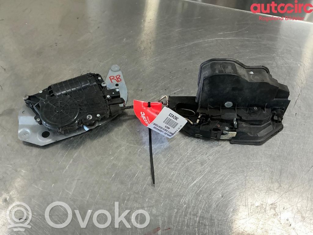 BMW 5 E60 E61 Priekinė durų spyna 