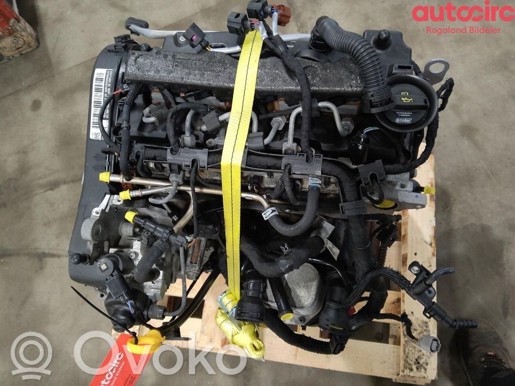 Volkswagen PASSAT B8 Silnik 