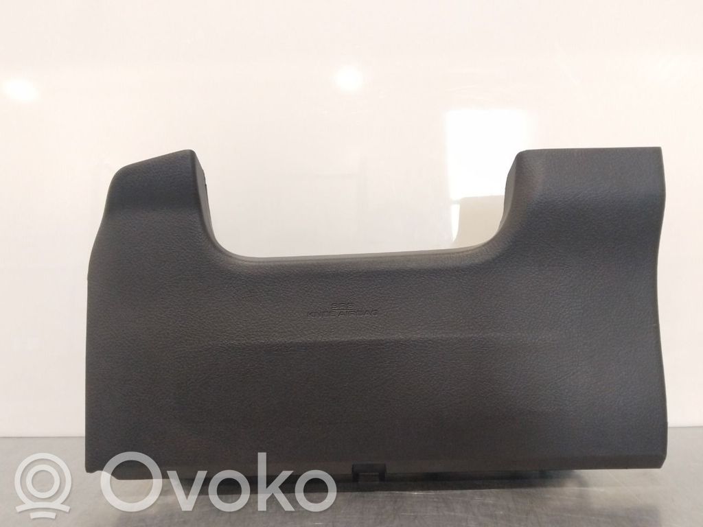 Toyota Auris E180 Polviturvatyyny