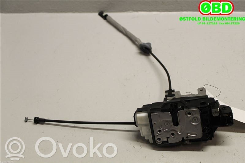 Volvo V40 Zamek drzwi przednich 